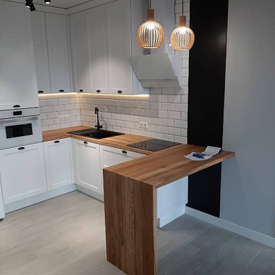 Кухня на заказ KBS-9 с барной стойкой